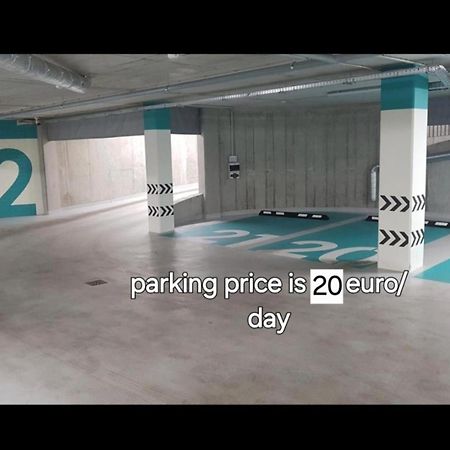 Happy Inn Presidential, Self Check-In, Parking In The Underground Garage VNO Exteriör bild