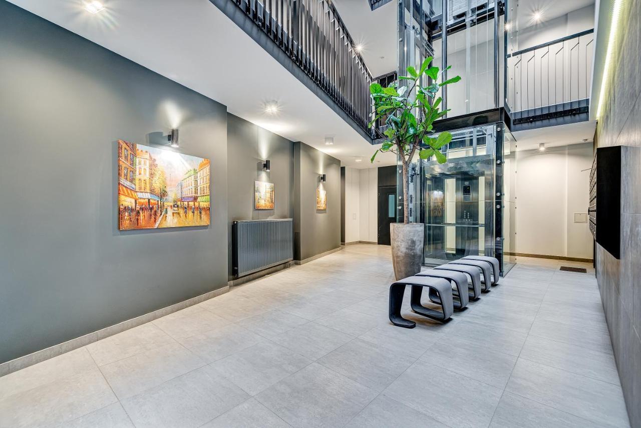 Happy Inn Presidential, Self Check-In, Parking In The Underground Garage VNO Exteriör bild