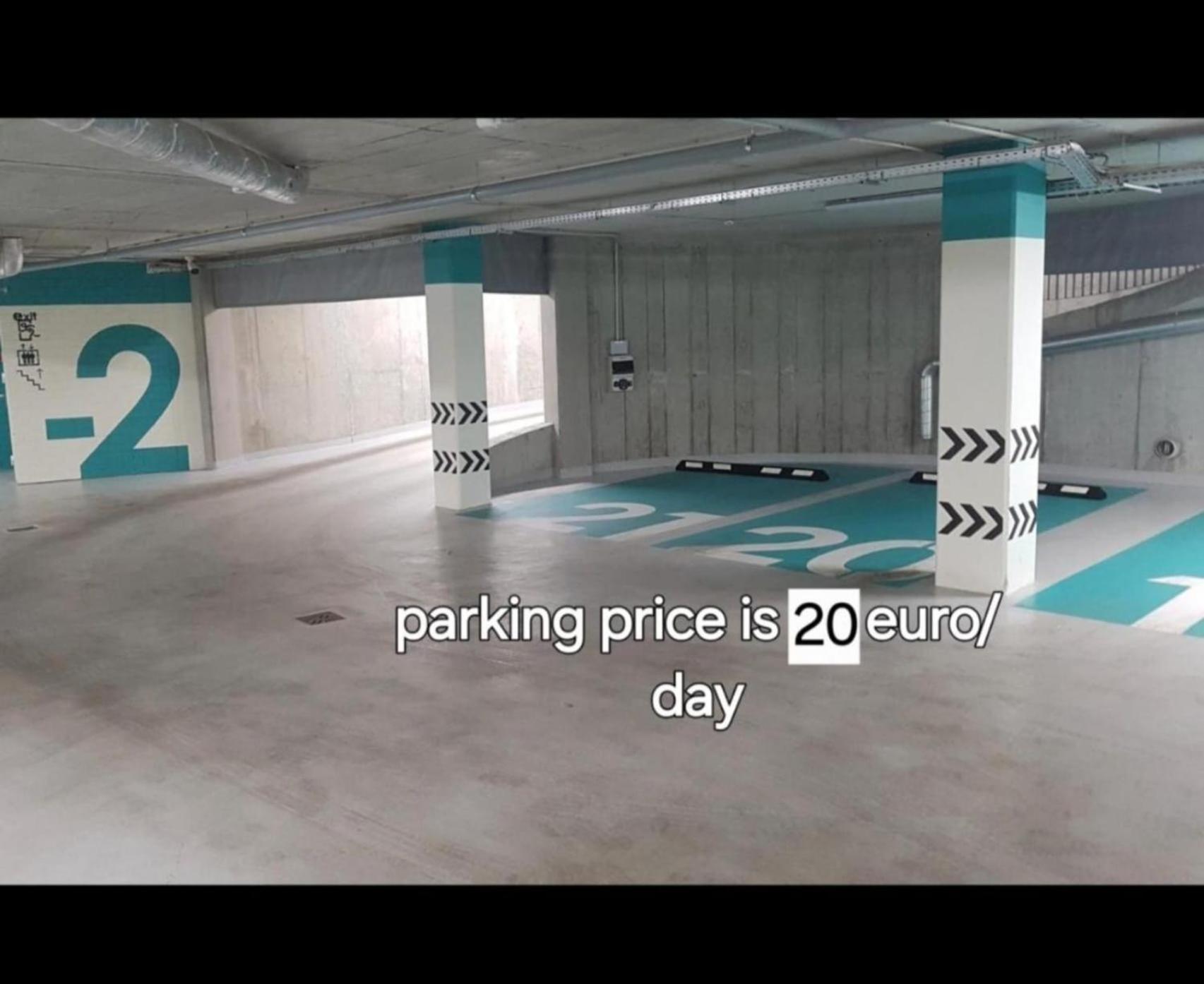 Happy Inn Presidential, Self Check-In, Parking In The Underground Garage VNO Exteriör bild