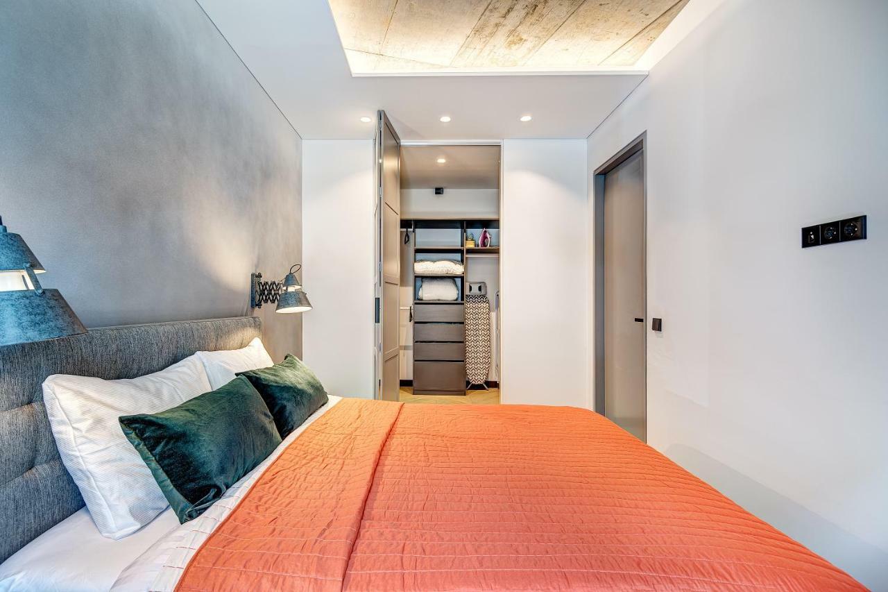 Happy Inn Presidential, Self Check-In, Parking In The Underground Garage VNO Exteriör bild