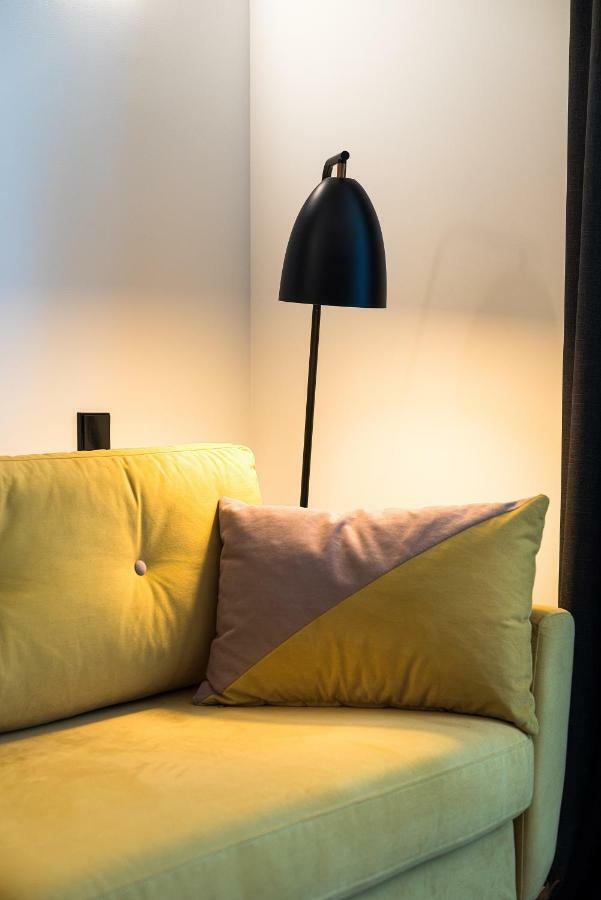 Happy Inn Presidential, Self Check-In, Parking In The Underground Garage VNO Exteriör bild