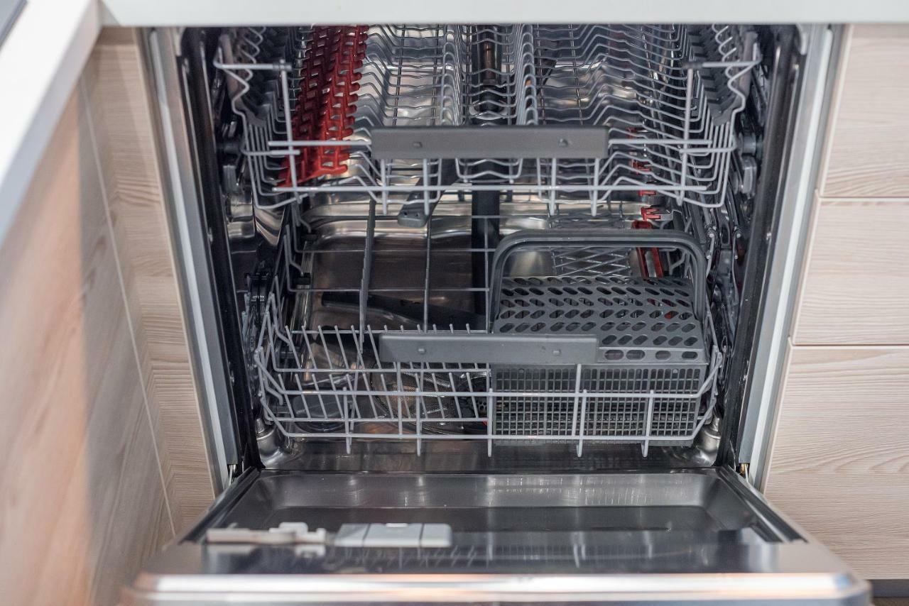 Happy Inn Presidential, Self Check-In, Parking In The Underground Garage VNO Exteriör bild