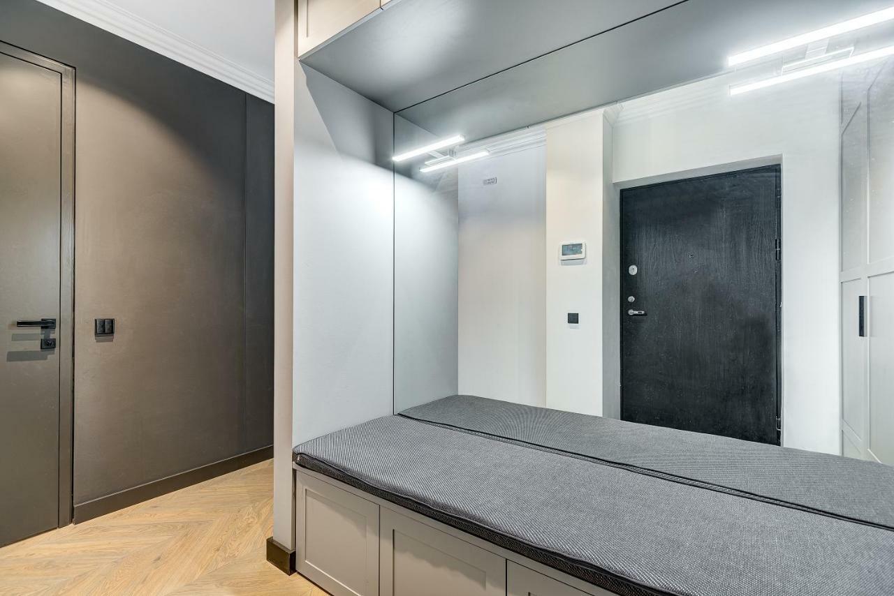 Happy Inn Presidential, Self Check-In, Parking In The Underground Garage VNO Exteriör bild