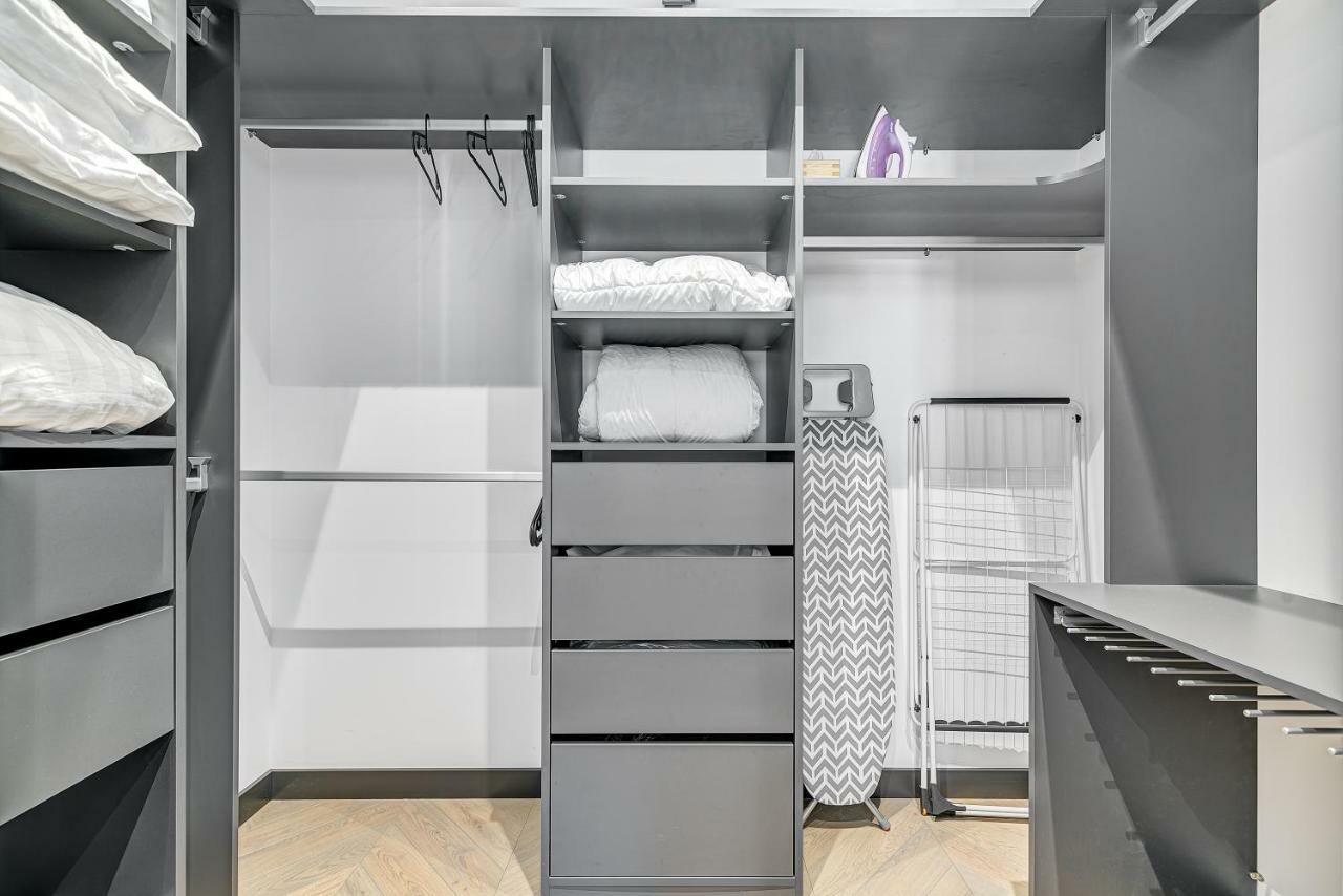 Happy Inn Presidential, Self Check-In, Parking In The Underground Garage VNO Exteriör bild